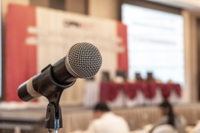 Keeps guests informed and creates a lively atmosphere